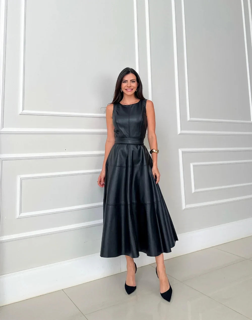 MIDI™  / Stilvoll Midikleid mit perfekter Taille & edlem Leder-Look.