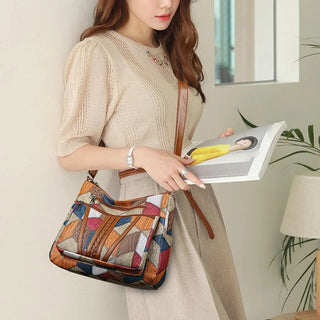FLAIR / PATCHWORK-ELEGANZ – EINZIGARTIGE TASCHE MIT KÜNSTLERISCHEM FLAIR